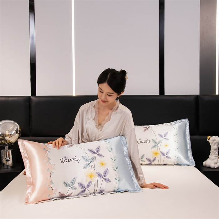 91家纺网 家纺一手货源 找家纺 梦舒羽 2025新款可水洗冰丝卡通枕套宿舍48x74cm单人凉爽枕头套 花曳