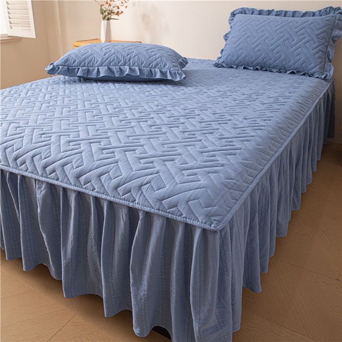 91家纺网 家纺一手货源 找家纺 屹成家纺 2025新款水洗泡泡棉床裙三件套 帝天蓝