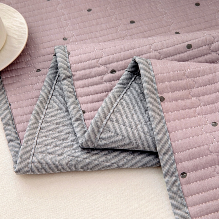 91家纺网 家纺一手货源 找家纺 情煊家纺 2025新款双面全棉夹棉枕套 紫圆点