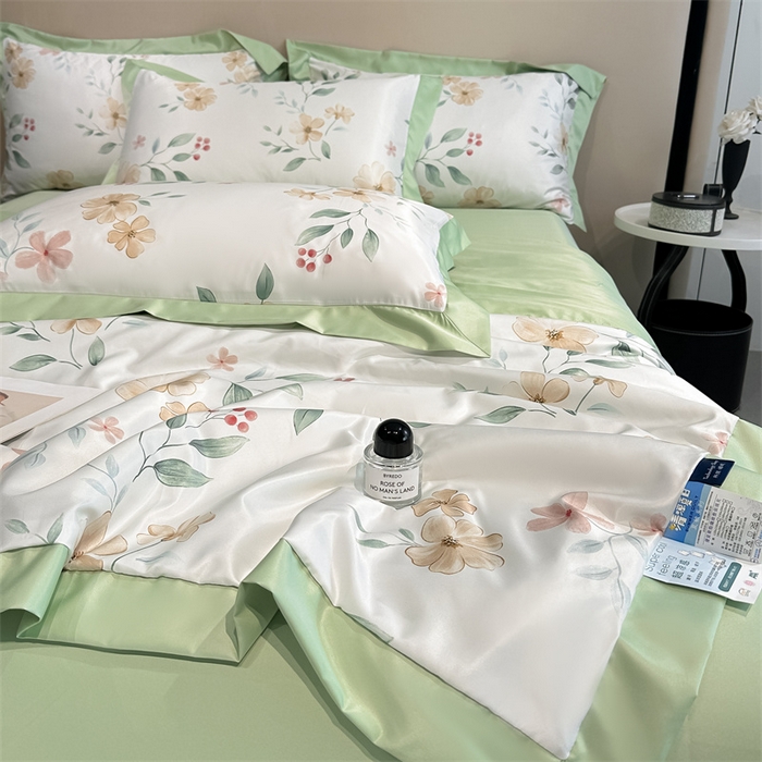 91家纺网 家纺一手货源 找家纺 笙意家纺 2025新款水洗冰丝数码印花拼角宽边夏被 花漫