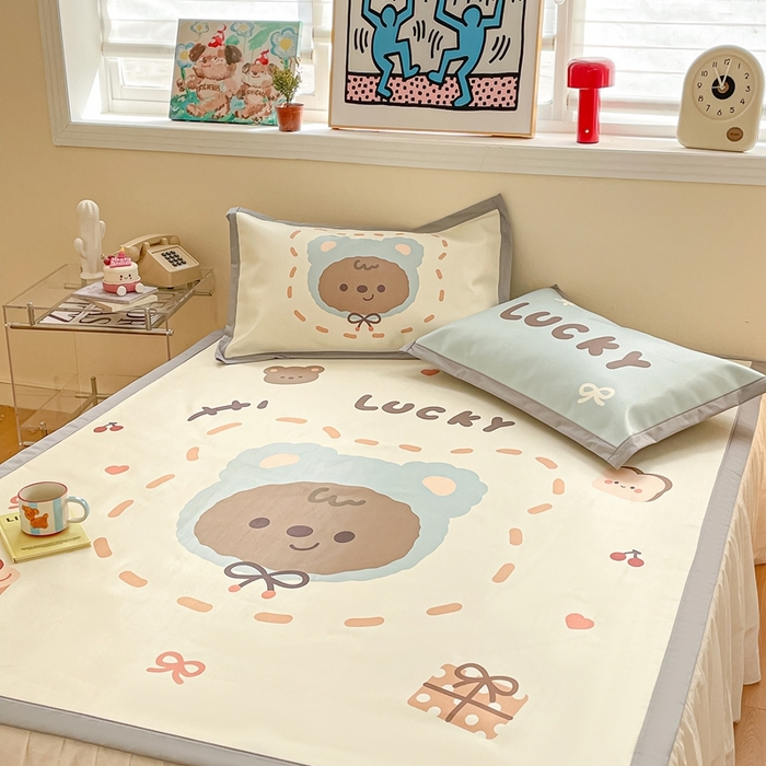 91家纺网 家纺一手货源 找家纺 川悦生活 2025新款大版凉感冰丝席三件套 豆宝小熊