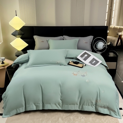 91家纺网 家纺一手货源 找家纺 曲之慕 2025新品四季款高端刺绣四件套简约可水洗轻奢纯色刺绣四件套 梦飞令浅绿