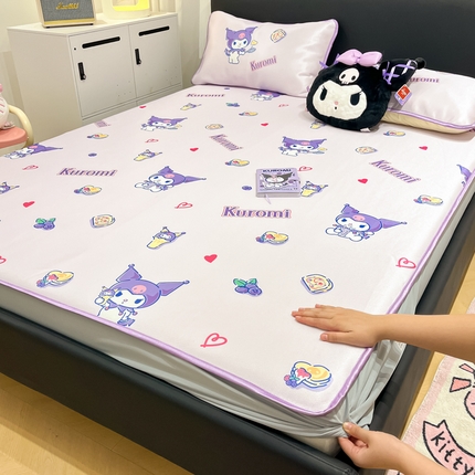 暮思家居 2025新款三丽鸥正版授权数码印花A类可机洗1200D冰丝凉席三件套床笠款系列 床笠款-甜甜库洛米