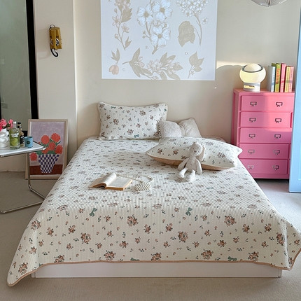 麦伦家居 2025新款高温砂洗全棉床盖印花床盖 恋花季