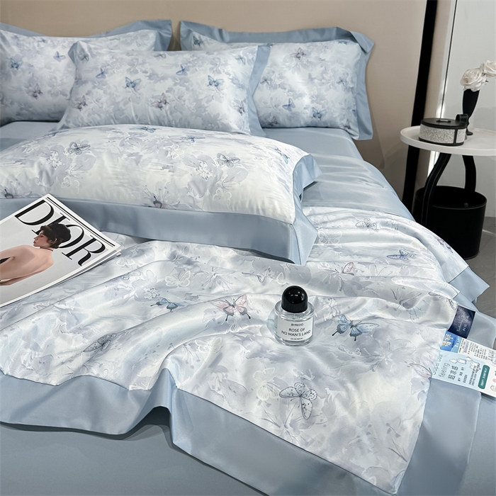 91家纺网 家纺一手货源 找家纺 笙意家纺 2025新款水洗冰丝数码印花拼角宽边夏被 古韵蝶音