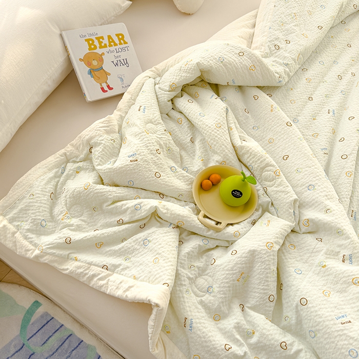 91家纺网 家纺一手货源 找家纺 2025新款A类印花泡泡纱大豆夏凉被被子被芯 爱心