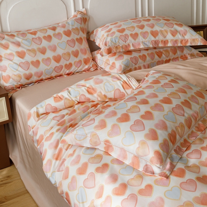 91家纺网 家纺一手货源 找家纺 金奇达2025新款【休闲午后】-轻氧水光莱赛尔四件套（标准号全网控价（折后券后）不低于258） 粉雾爱心