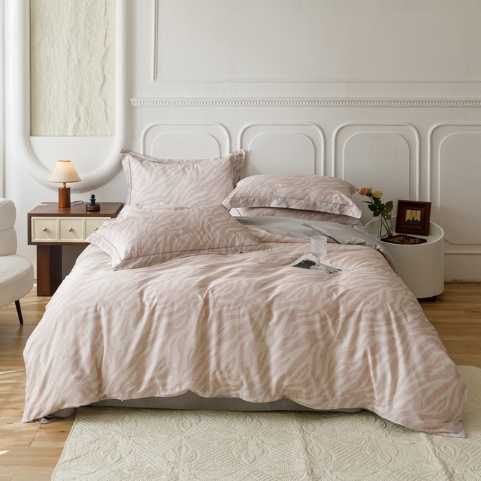 91家纺网 家纺一手货源 找家纺 金奇达2025新款【休闲午后】-轻氧水光莱赛尔四件套（标准号全网控价（折后券后）不低于258） 斑尼粉