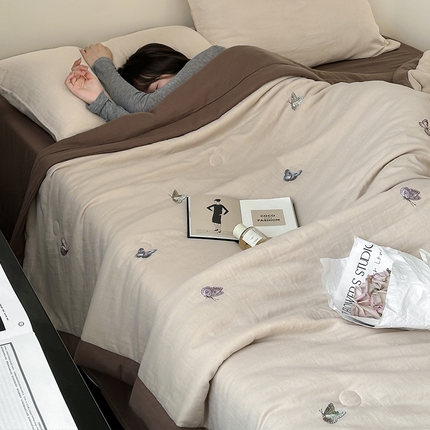 一加一 2025新款A类全棉双层皱皱纱蚕蛹蛋白夏被四件套（蝶梦系列） 蝶梦-米咖
