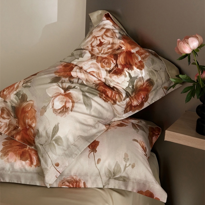 91家纺网 家纺一手货源 找家纺 金奇达2025新款【艺术花卉】-茧养莱赛尔四件套（标准号全网控价（折后券后）不低于228元） 妮缇-咖