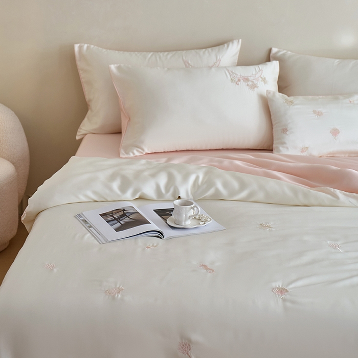 91家纺网 家纺一手货源 找家纺 千朵森 2025新款60s奥地利进口兰精天丝四件套-星慕 星慕-冰桃粉