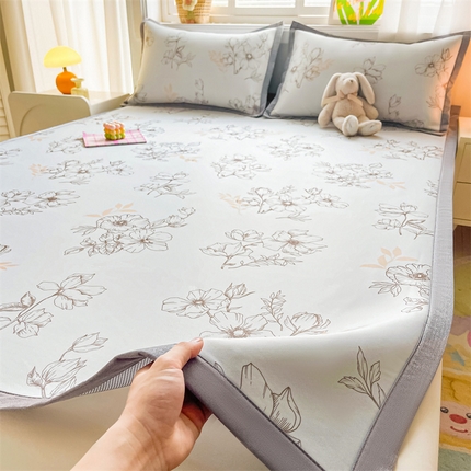 91家纺网 家纺一手货源 找家纺 （总）2025新款A类碳光冰丝印花凉席学生床席空调被夏被四件套配送买家秀