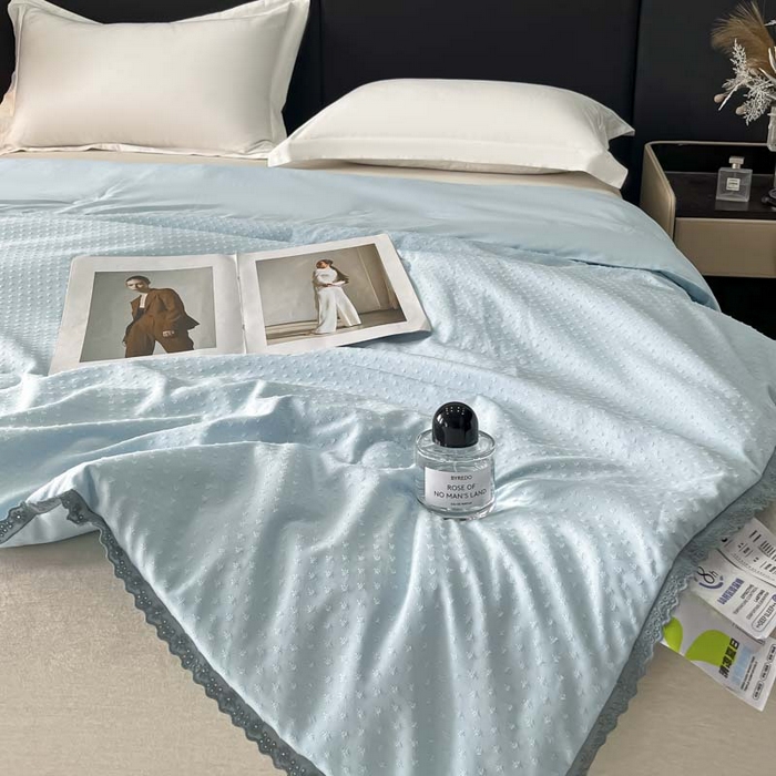 91家纺网 家纺一手货源 找家纺 鑫琪莱 2025新款提花花边大豆夏被夏凉被空调被 星海-蓝