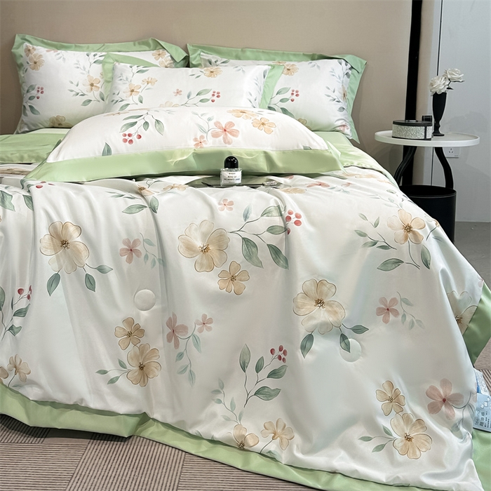 91家纺网 家纺一手货源 找家纺 笙意家纺 2025新款水洗冰丝数码印花拼角宽边夏被 花漫