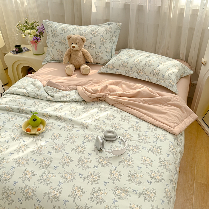 91家纺网 家纺一手货源 找家纺 芯恋家居 2025新款针织棉双层纱夏被夏被四件套 春日宴