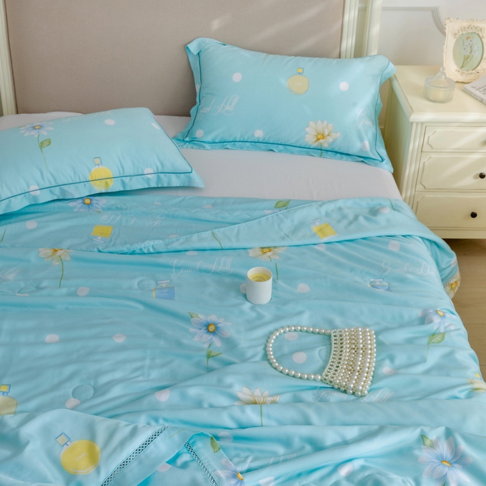 91家纺网 家纺一手货源 找家纺 棉生活家纺 2025新款春夏莫代尔天丝夏被 爱的味道