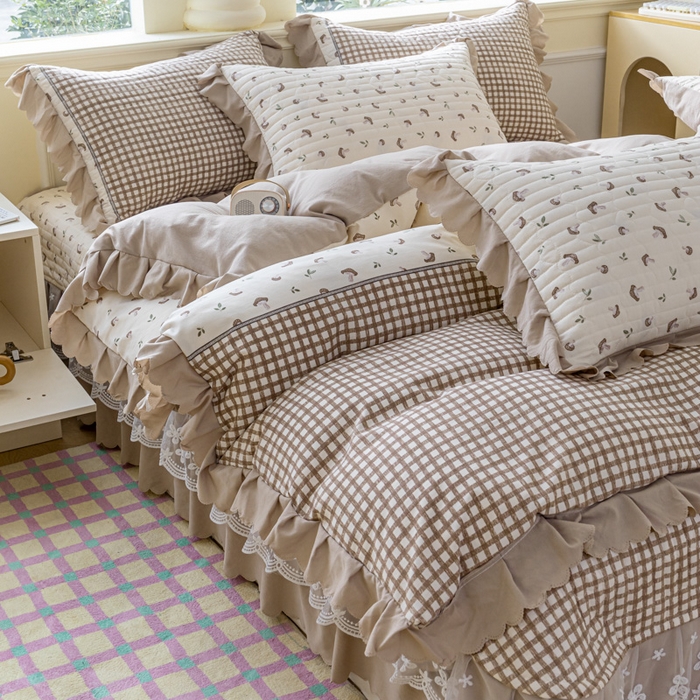 91家纺网 家纺一手货源 找家纺 珍爱家纺 2025新款A类针织棉双层纱夹棉床盖床裙花边单件三件四件套蘑菇