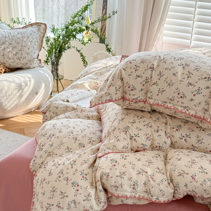 91家纺网 家纺一手货源 找家纺 金丝鸟家纺 2025新款全棉双层纱贝壳边四件套花卉系列 浅汐