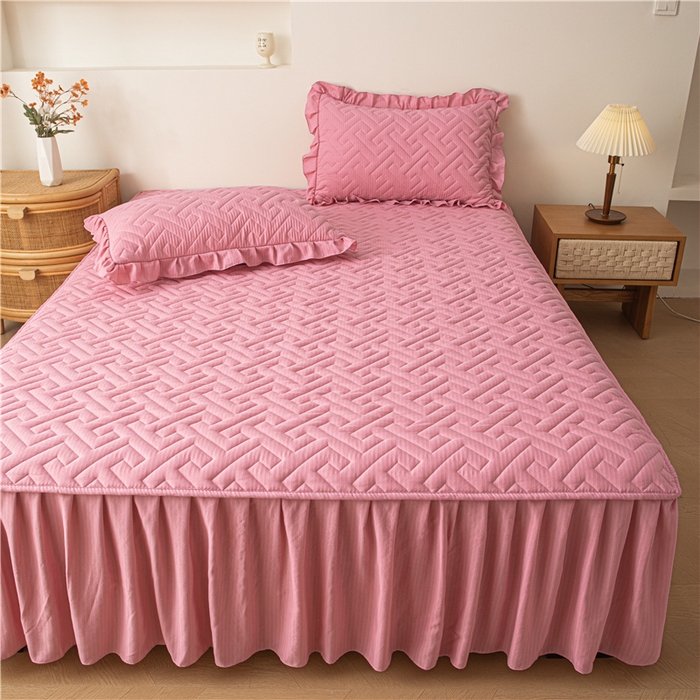 91家纺网 家纺一手货源 找家纺 屹成家纺 2025新款水洗泡泡棉床裙 藕豆沙