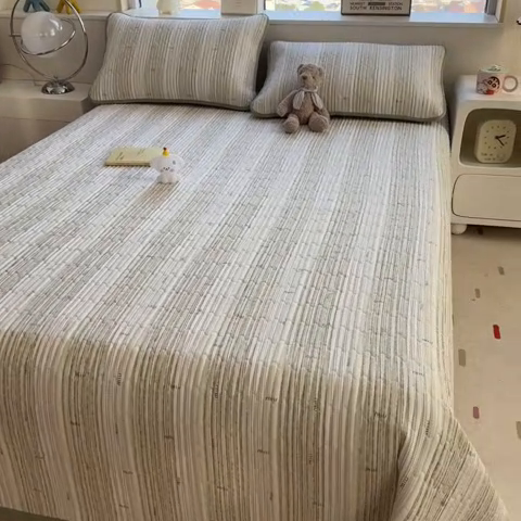 91家纺网 家纺一手货源 找家纺 慕木家纺 2025新款A类高克重四季款针织棉双层纱多功能床盖可铺可盖 开心小狗