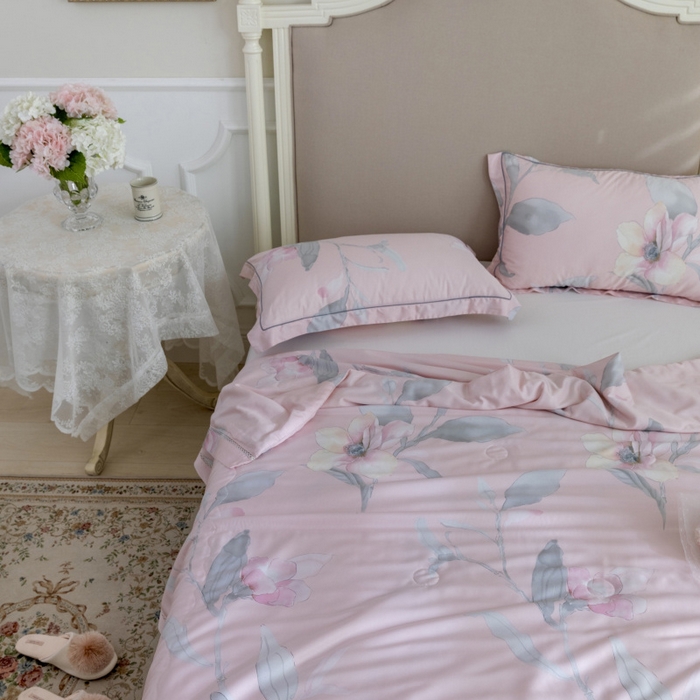 91家纺网 家纺一手货源 找家纺 棉生活家纺 2025新款春夏莫代尔天丝夏被 若兮粉