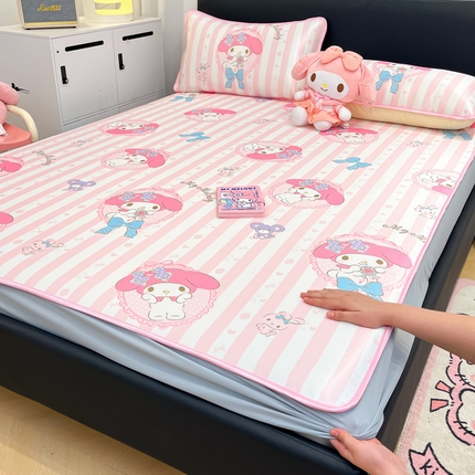 91家纺网 家纺一手货源 找家纺 （总）暮思家居 2025新款三丽鸥正版授权数码印花A类可机洗1200D冰丝凉席三件套床笠款系列