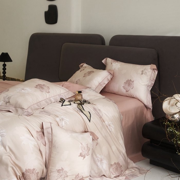 91家纺网 家纺一手货源 找家纺 金奇达2025新款【盛夏流年】-茧养莱赛尔四件套（标准号全网控价（折后券后）不低于258元） 伊莲娜