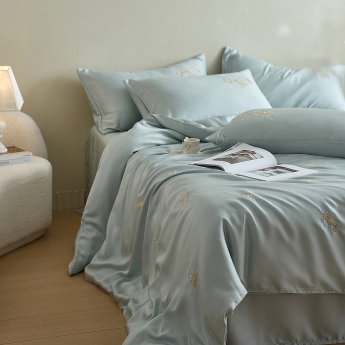 91家纺网 家纺一手货源 找家纺 千朵森 2025新款60s奥地利进口兰精天丝四件套-星慕 星慕-电光蓝