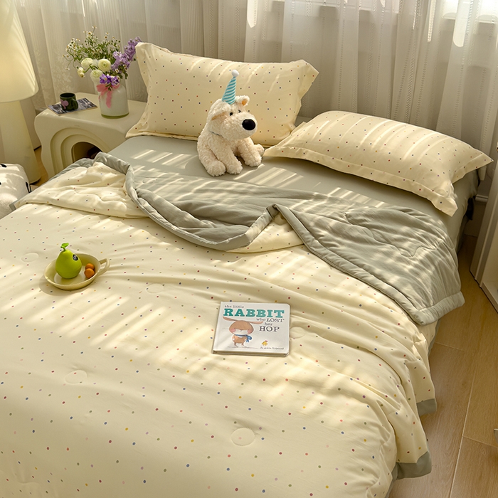 91家纺网 家纺一手货源 找家纺 芯恋家居 2025新款针织棉双层纱夏被夏被四件套 彩色波点