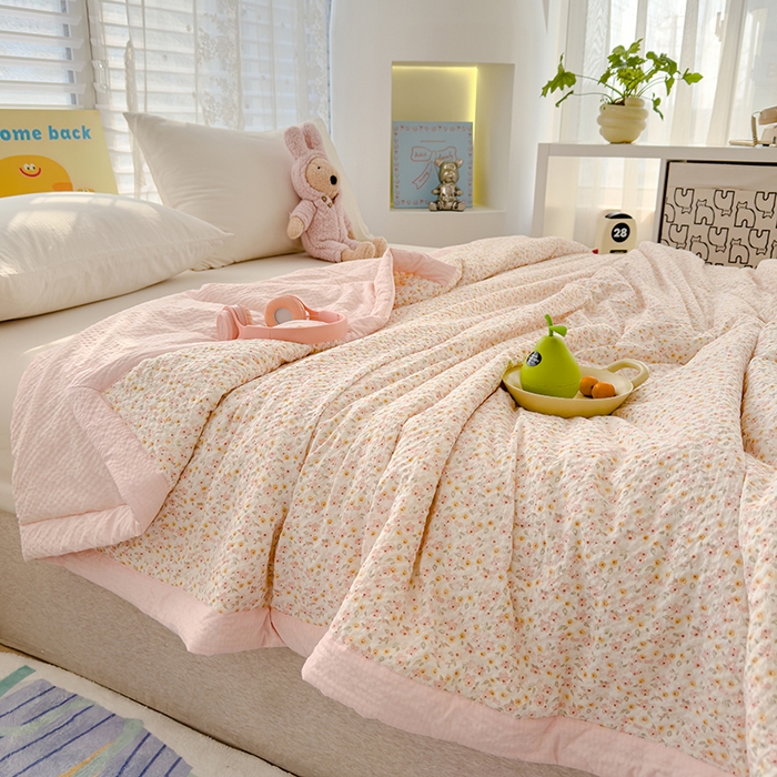 91家纺网 家纺一手货源 找家纺 2025新款A类印花泡泡纱大豆夏凉被被子被芯 花韵