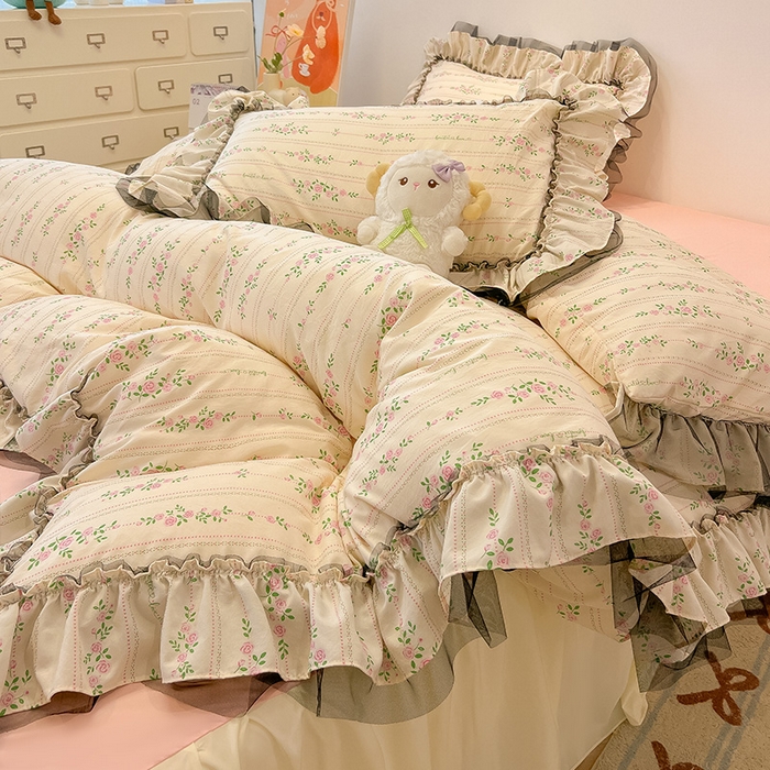 91家纺网 家纺一手货源 找家纺 眠帛家居 2025新款A类皱皱纱蕾丝花边四件套 锦簇