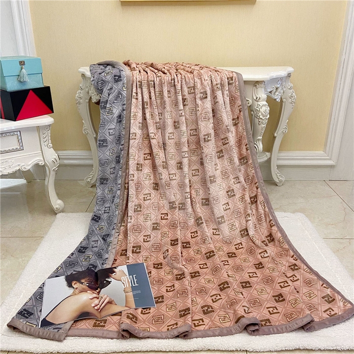 91家纺网 家纺一手货源 找家纺 卡奥2025AB版云貂绒毛毯直播爆款法莱绒休闲盖毯沙发毯午睡毯空调毯子 粉格瑞