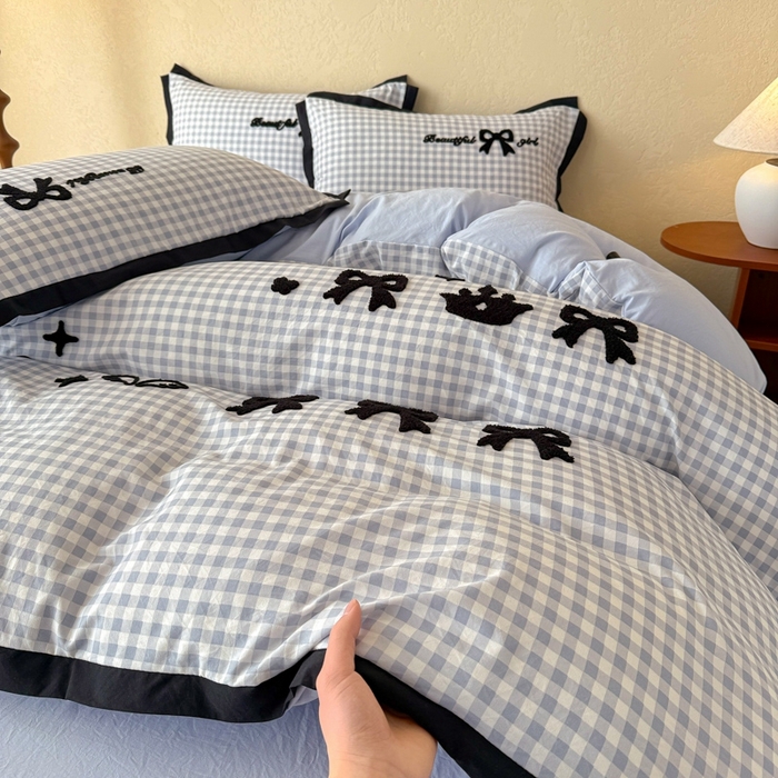 91家纺网 家纺一手货源 找家纺 米可2025新款水洗棉绣花花边款四件套 蝴蝶结-蓝