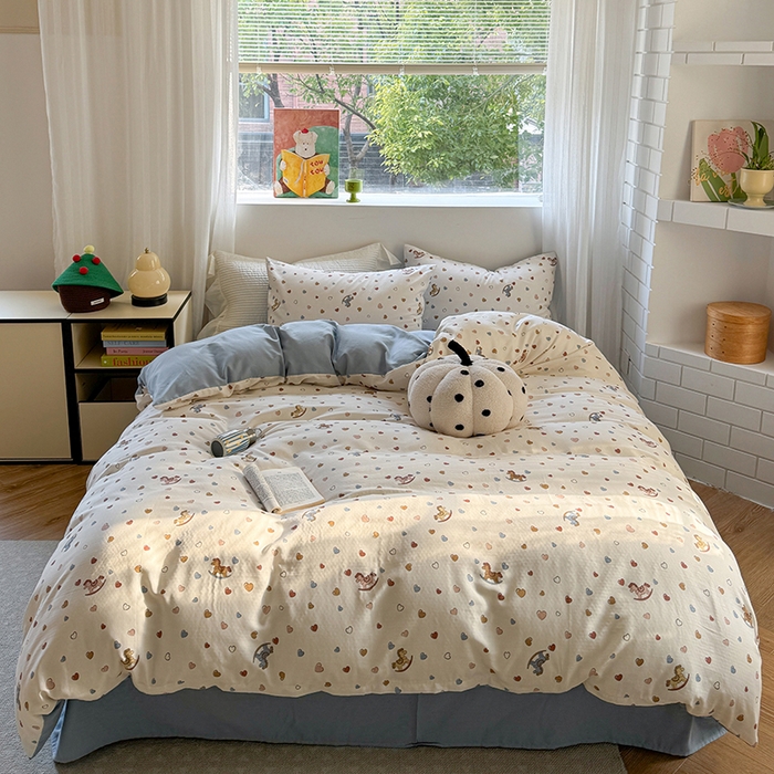 91家纺网 家纺一手货源 找家纺 2025新款全棉有氧双层纱四件套-卡通系列 梦幻木马