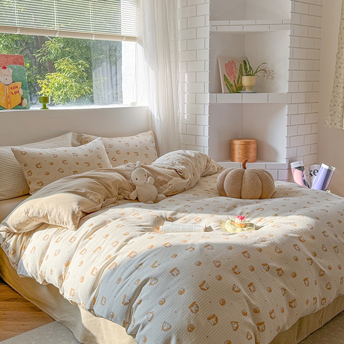 91家纺网 家纺一手货源 找家纺 2025新款全棉有氧双层纱四件套-卡通系列 夹心小熊