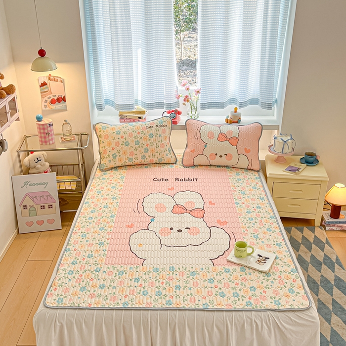 91家纺网 家纺一手货源 找家纺 川悦生活 2025新款大阪凉感丝凉席 花田奶兔