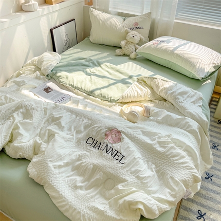 91家纺网 家纺一手货源 找家纺 （总）灰鲸 2025新款泡泡纱南笙刺绣夏被四件套系列