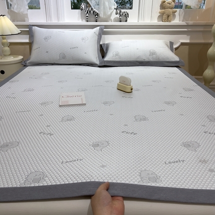 91家纺网 家纺一手货源 找家纺 （总）卡初家居（原微来） 2025新款舒睡冰豆豆抱抱龙系列席子凉席