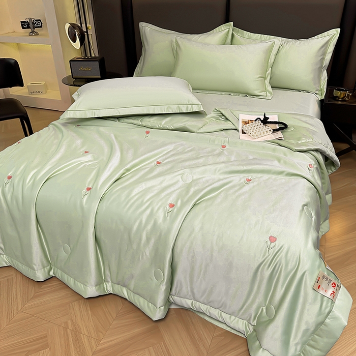 91家纺网 家纺一手货源 找家纺 满羽家纺 2025新款水洗冰丝刺绣夏被四件套 花朵绿