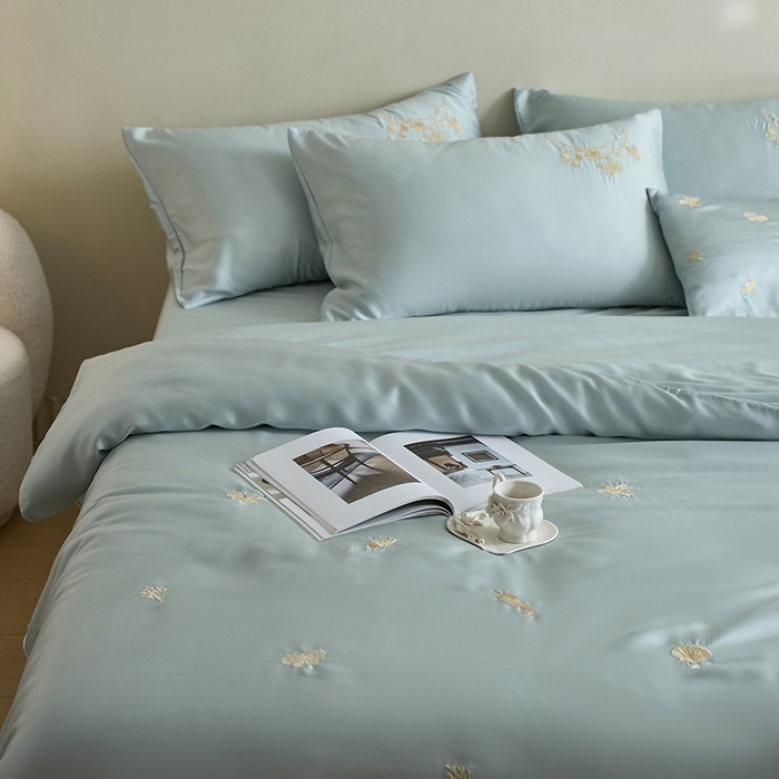 91家纺网 家纺一手货源 找家纺 千朵森 2025新款60s奥地利进口兰精天丝四件套-星慕 星慕-电光蓝