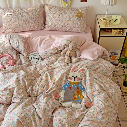 91家纺网 家纺一手货源 找家纺 （总）乐童家纺2025新款13370纯棉毛巾绣呆萌系列四件套第二弹