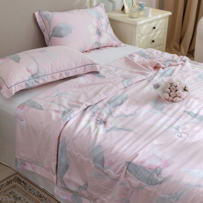 91家纺网 家纺一手货源 找家纺 棉生活家纺 2025新款春夏莫代尔天丝夏被 若兮粉