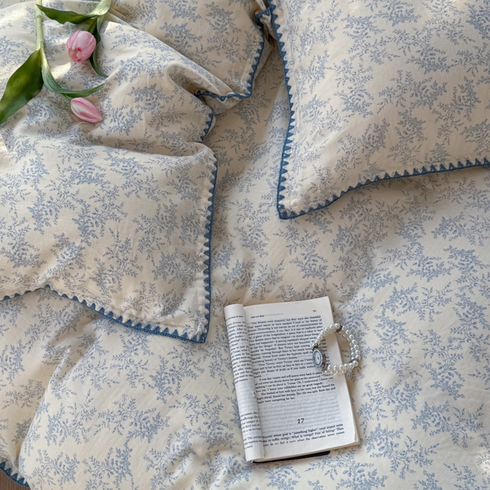 91家纺网 家纺一手货源 找家纺 金丝鸟家纺 2025新款全棉双层纱贝壳边四件套花卉系列 蓝色枝丫