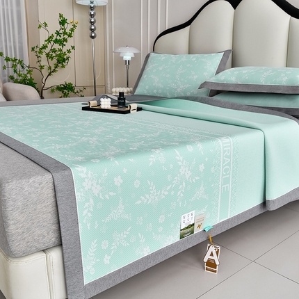 91家纺网 家纺一手货源 找家纺 小牛席业 2025新款半定位小提花凉感冰丝席系列凉席藤席冰藤双面席冰丝席竹席凉席空调席草席三件套 绿色