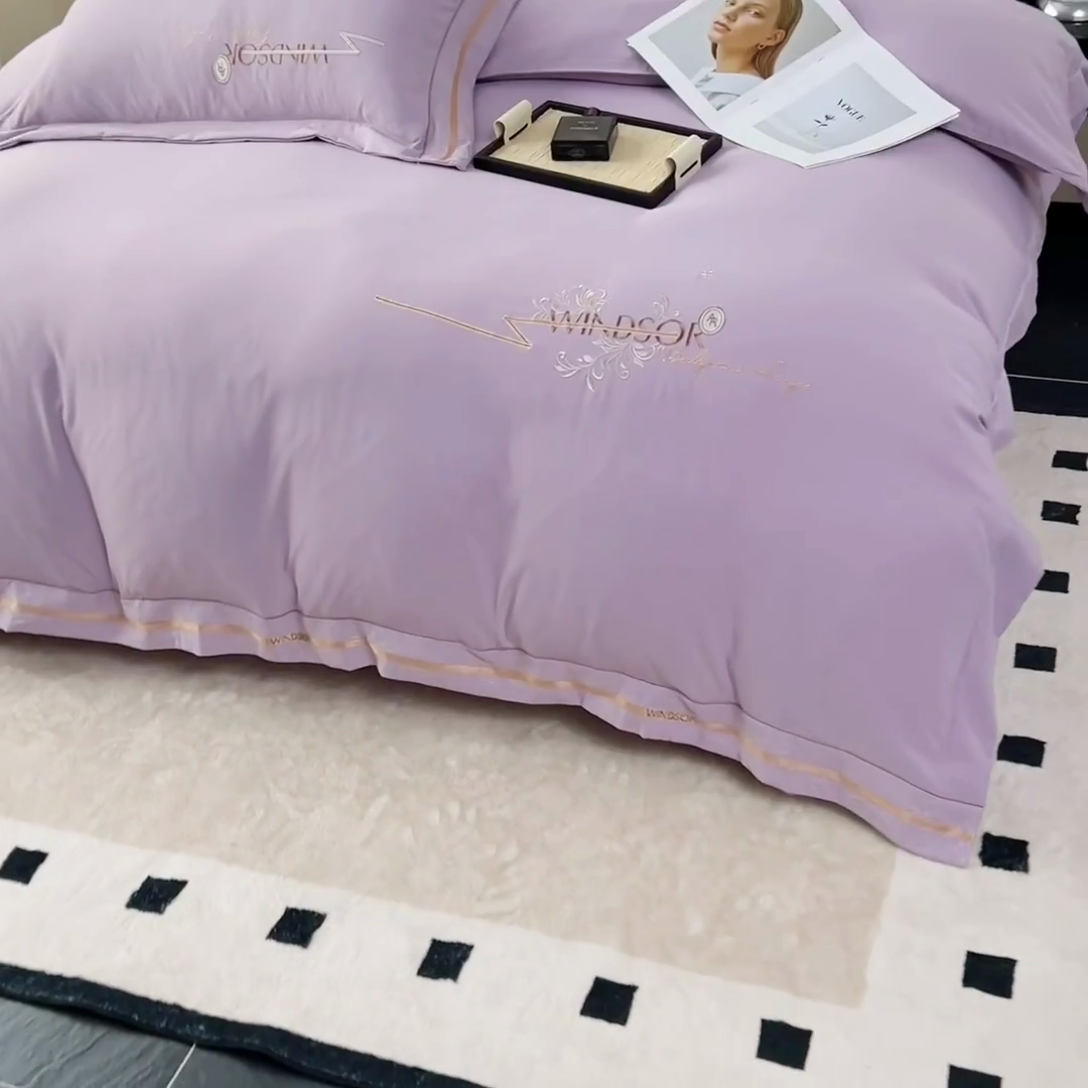 91家纺网 家纺一手货源 找家纺 曲之慕 2025新品四季款高端刺绣四件套简约可水洗轻奢纯色刺绣四件套 蒂尔淡紫