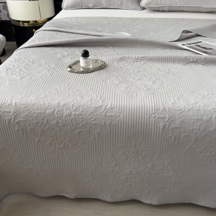 91家纺网 家纺一手货源 找家纺 世纪绒品 2025新款A类凉感科技欧式多功能夏被床单盖毯 欧式-银霜浅灰