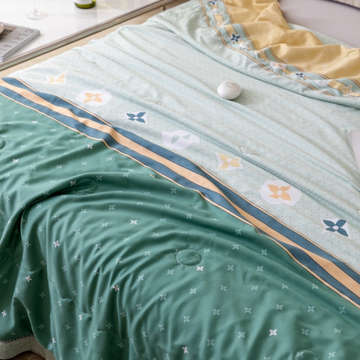 91家纺网 家纺一手货源 找家纺 棉生活家纺 2025新款春夏莫代尔天丝夏被 戴斯绿