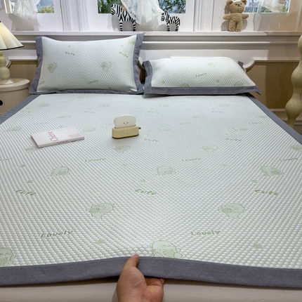 91家纺网 家纺一手货源 找家纺 （总）卡初家居（原微来） 2025新款舒睡冰豆豆抱抱龙系列席子凉席