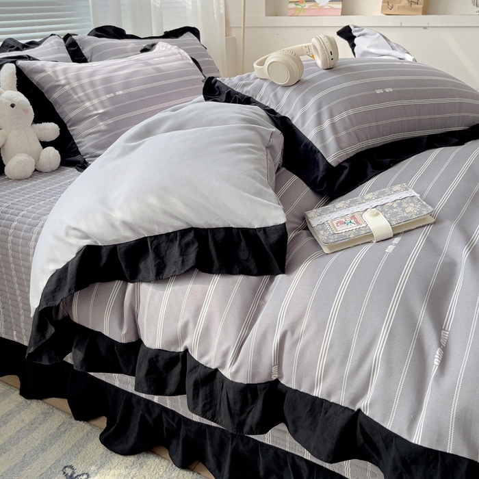 91家纺网 家纺一手货源 找家纺 富米莱（原臻工厂）2025新款A类针织双层纱赫本风床盖四件套 灰色条纹