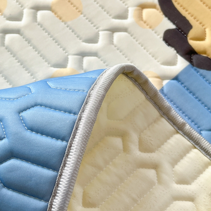 91家纺网 家纺一手货源 找家纺 金爱家 2025新款正版三丽鸥凉感乳胶凉席 星星帕哈狗